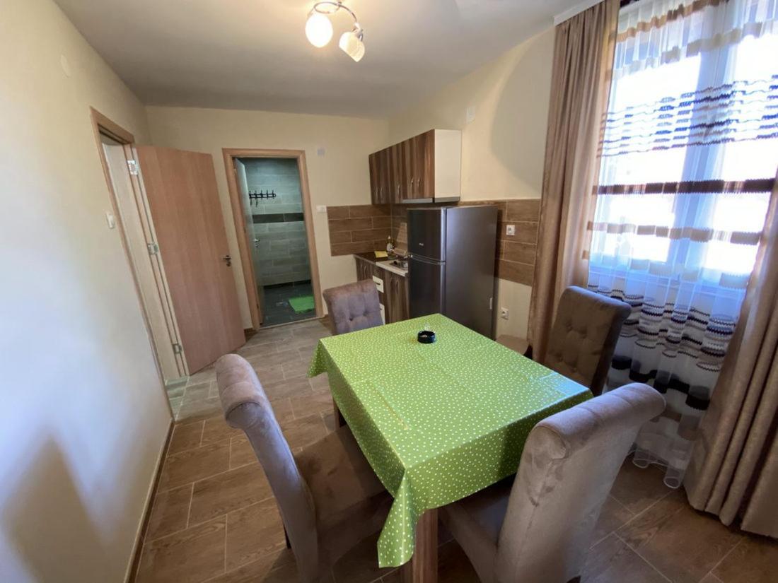 Apartments Zlatko Soko Banja Luaran gambar